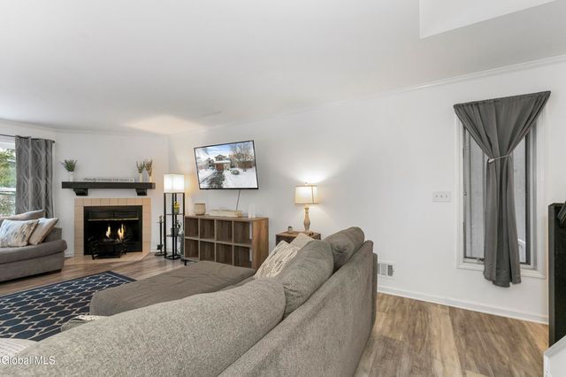 216 Harvard Road, Colonie, NY 12189