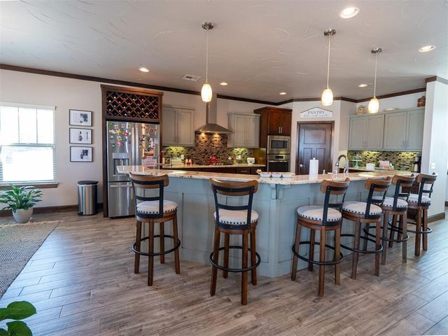 2727 Woodlawn Court, Shawnee, OK 74804