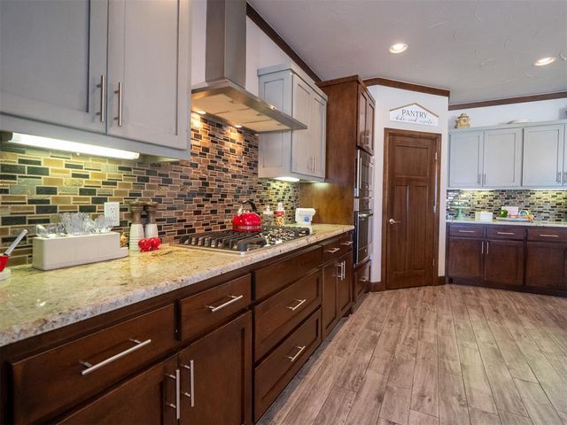 2727 Woodlawn Court, Shawnee, OK 74804