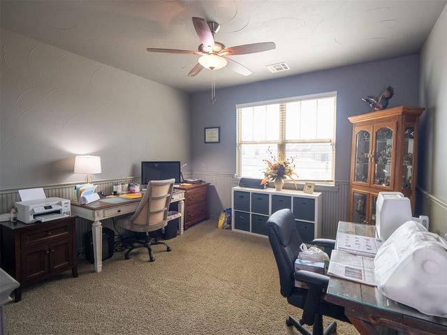 2727 Woodlawn Court, Shawnee, OK 74804