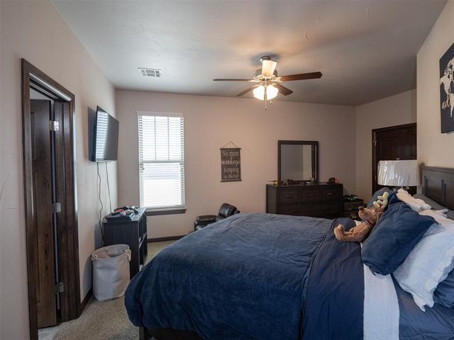 2727 Woodlawn Court, Shawnee, OK 74804