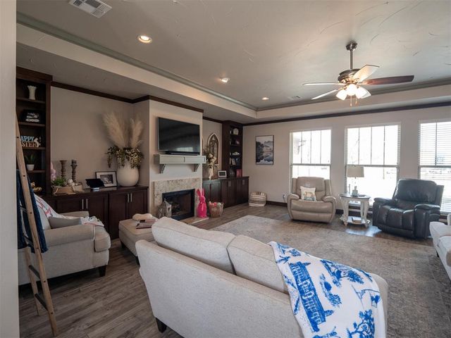 2727 Woodlawn Court, Shawnee, OK 74804
