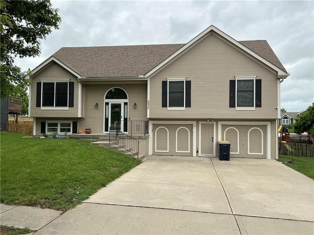 8820 NE 110th Street, Kansas City, MO 64157