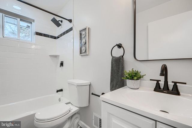 5845 WESTWOOD AVE, Baltimore, MD 21206