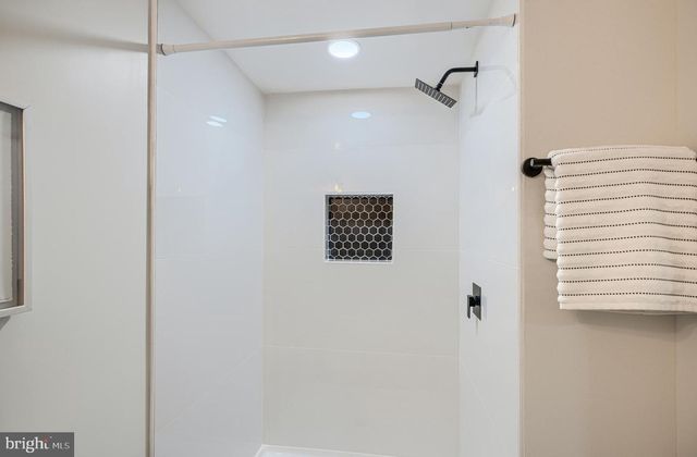 5845 WESTWOOD AVE, Baltimore, MD 21206