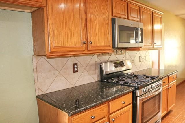 239 County Road 402, Danbury, TX 77534