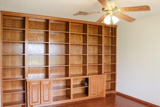 239 County Road 402, Danbury, TX 77534