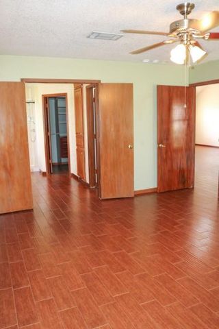 239 County Road 402, Danbury, TX 77534