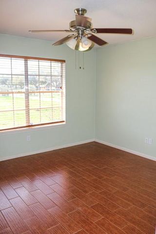 239 County Road 402, Danbury, TX 77534