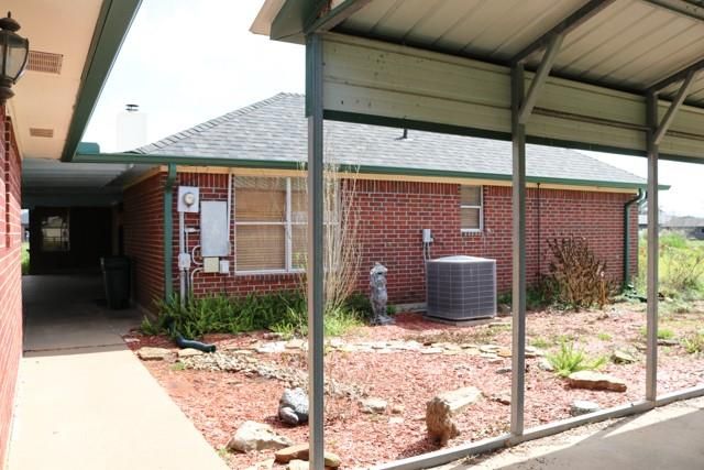 239 County Road 402, Danbury, TX 77534