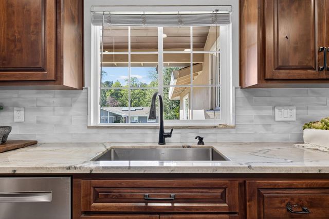 940 Perkins Ct, El Dorado Hills, CA 95762