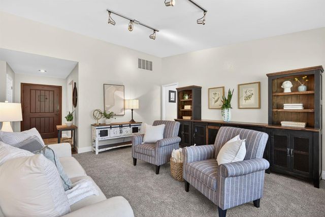 940 Perkins Ct, El Dorado Hills, CA 95762