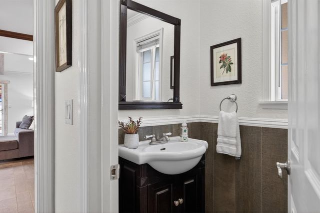 940 Perkins Ct, El Dorado Hills, CA 95762