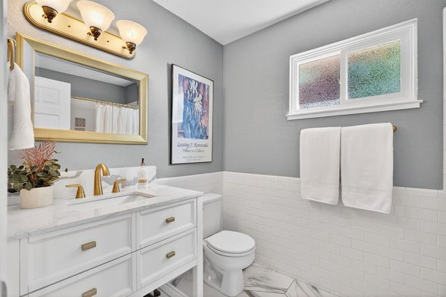 940 Perkins Ct, El Dorado Hills, CA 95762