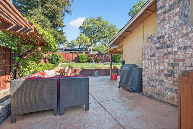 940 Perkins Ct, El Dorado Hills, CA 95762