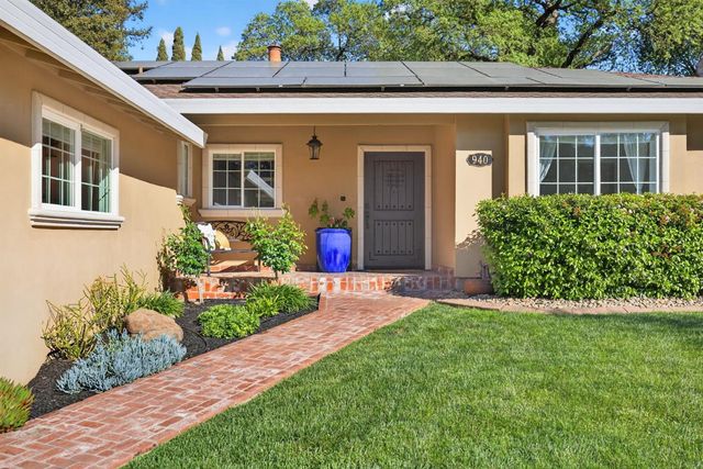 940 Perkins Ct, El Dorado Hills, CA 95762