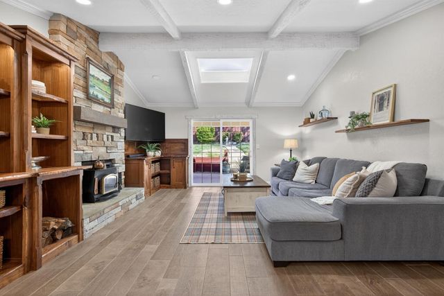 940 Perkins Ct, El Dorado Hills, CA 95762