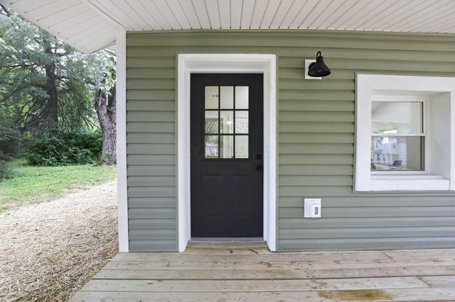1240 Manor Drive, Columbus, OH 43232