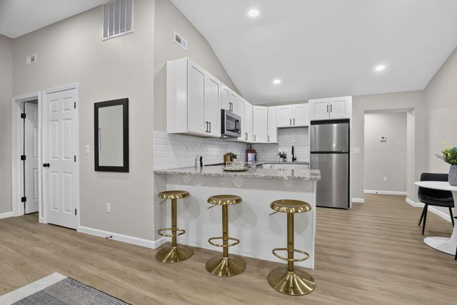 1240 Manor Drive, Columbus, OH 43232