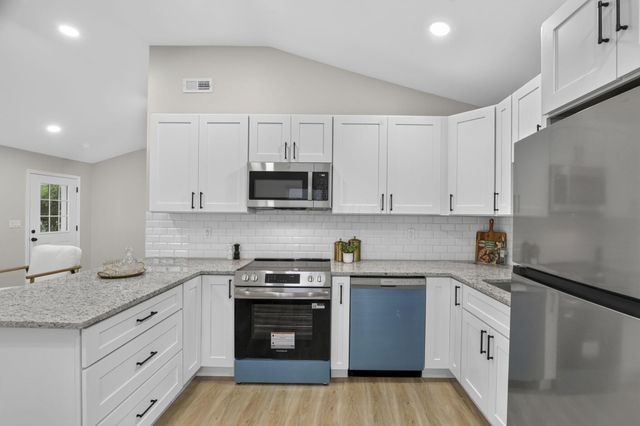 1240 Manor Drive, Columbus, OH 43232