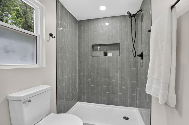 1240 Manor Drive, Columbus, OH 43232
