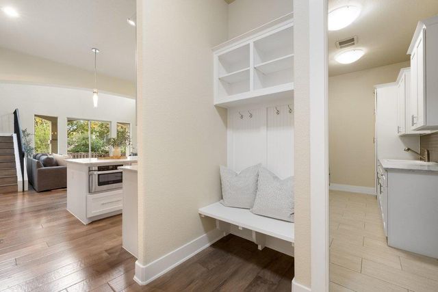 511 Hurst Creek RD, Austin, TX 78734