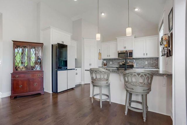 1700 Shadow Drive, Leavenworth, KS 66048