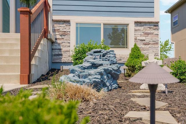 1700 Shadow Drive, Leavenworth, KS 66048
