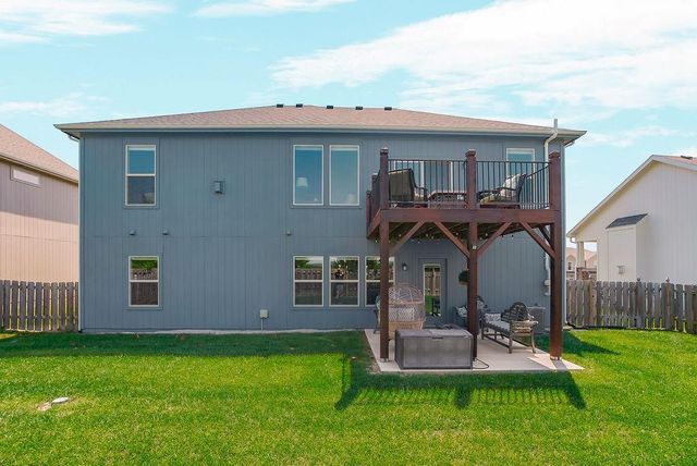 1700 Shadow Drive, Leavenworth, KS 66048