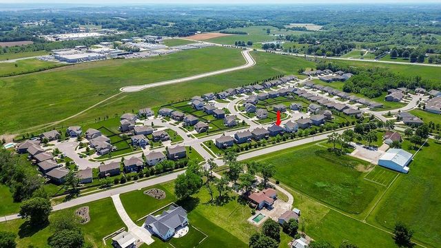 1700 Shadow Drive, Leavenworth, KS 66048