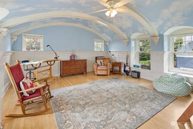 620 W Lee Street, Seattle, WA 98119