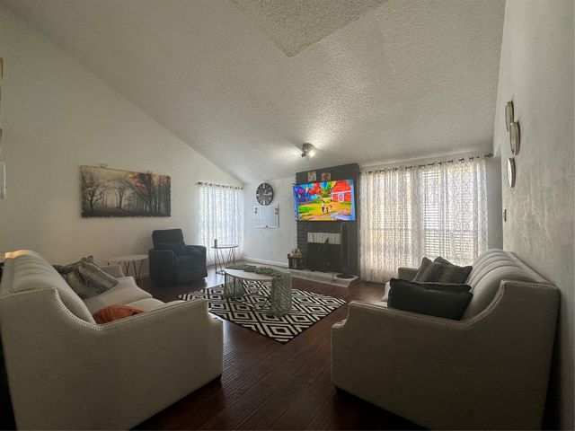 9717 Summerwood Circle, Dallas, TX 75243