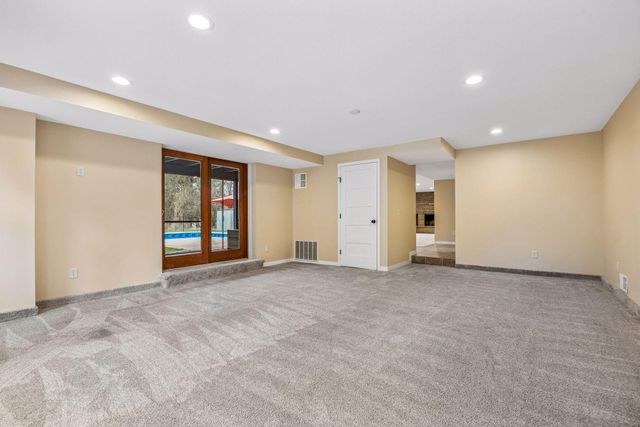 14122 Prairie Road NW, Andover, MN 55304