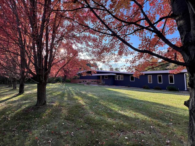 14122 Prairie Road NW, Andover, MN 55304