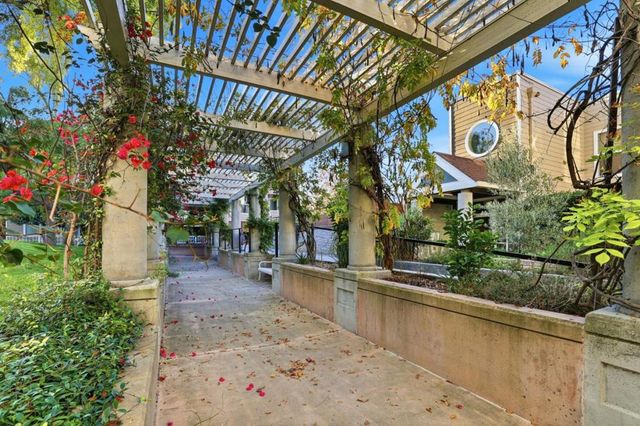 400 N 1st Street 111, San Jose, CA 95112