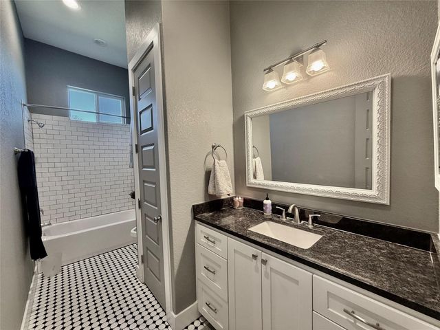 739 Pleasant Grove RD, Elgin, TX 78621
