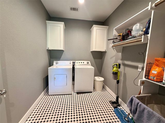 739 Pleasant Grove RD, Elgin, TX 78621