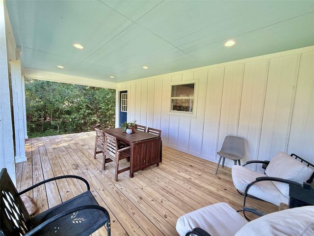 739 Pleasant Grove RD, Elgin, TX 78621