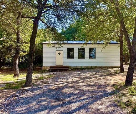 739 Pleasant Grove RD, Elgin, TX 78621