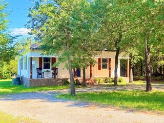 739 Pleasant Grove RD, Elgin, TX 78621