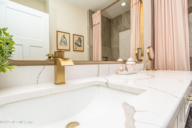 4282 WOLFE Drive, Macclenny, FL 32063