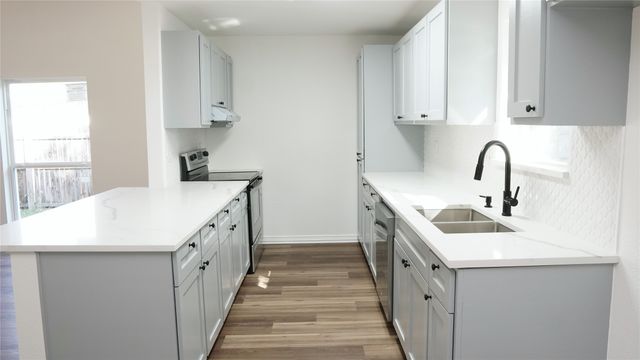 2009 Clark Trail, Grand Prairie, TX 75052