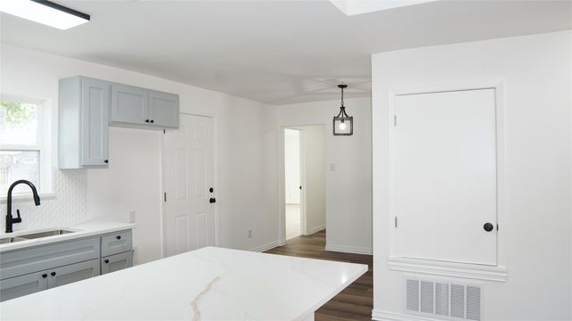 2009 Clark Trail, Grand Prairie, TX 75052