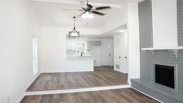 2009 Clark Trail, Grand Prairie, TX 75052