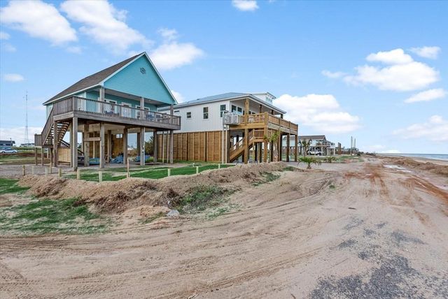 986 Peachtree, Gilchrist, TX 77617