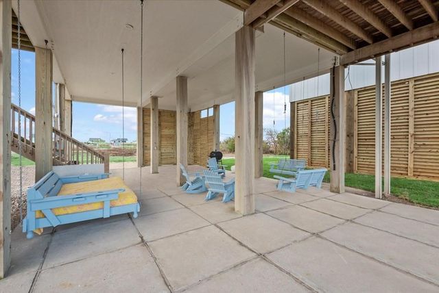 986 Peachtree, Gilchrist, TX 77617
