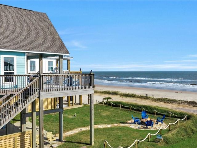 986 Peachtree, Gilchrist, TX 77617