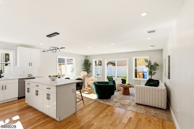 617 Lincoln St, Linden City, NJ 07036