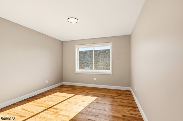617 Lincoln St, Linden City, NJ 07036