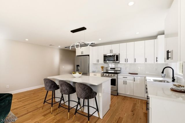 617 Lincoln St, Linden City, NJ 07036
